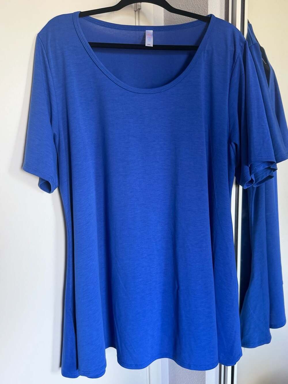 LuLaRoe Royal Blue Perfect Tee | 3XL | Very Good